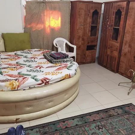 غرفه مشاركه Apartment Unaizah Exterior photo